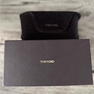 Tom Ford Black Sunglasses Sleek Accessory